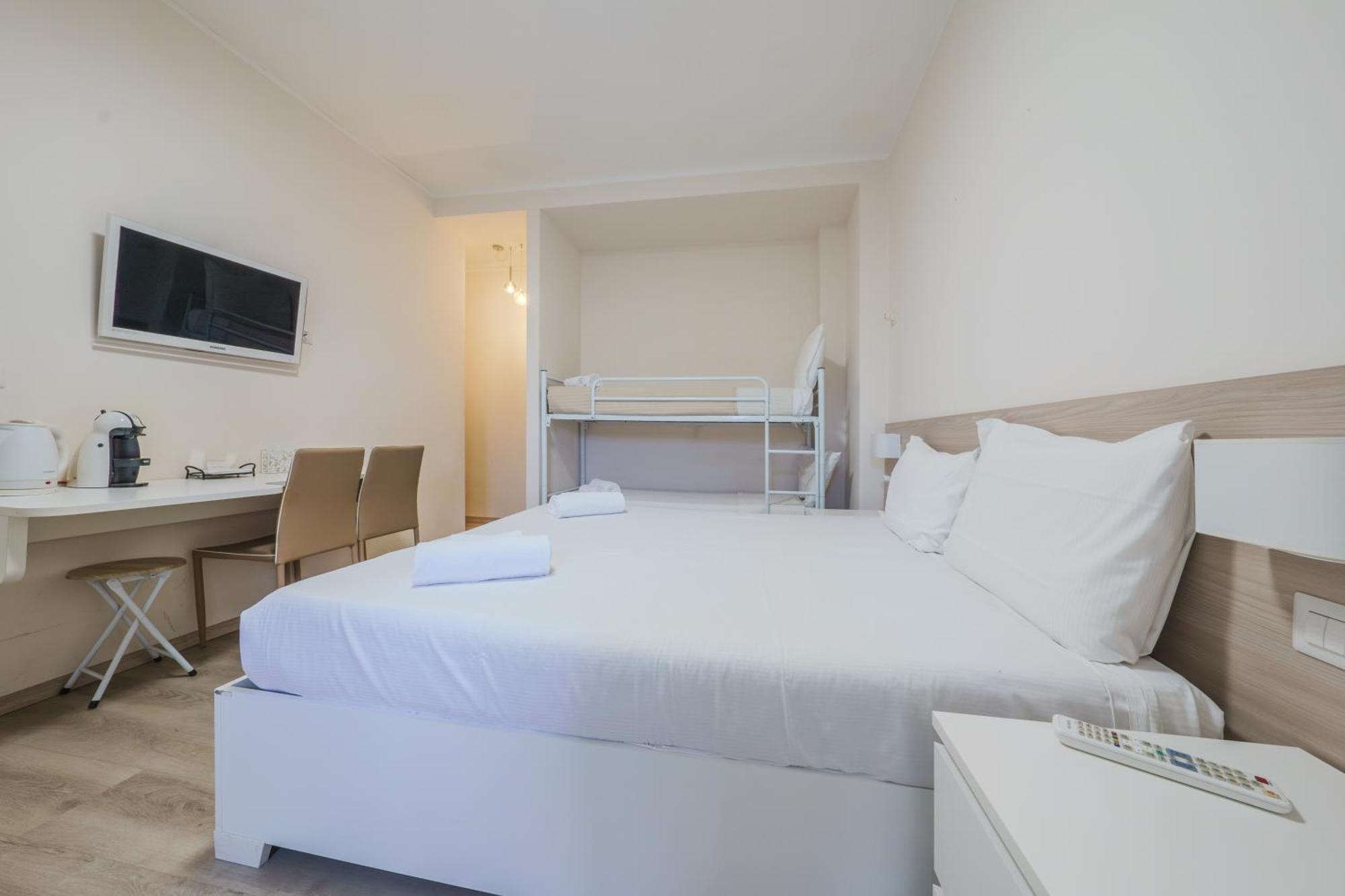 Cristel Apartment - 15 Min Da Milano Cormano Ngoại thất bức ảnh