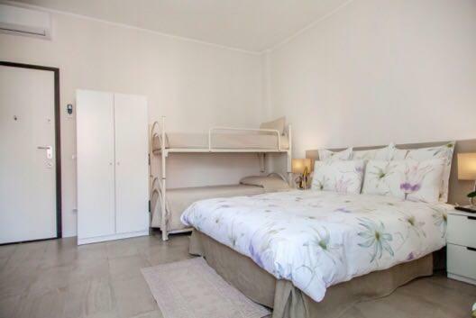 Cristel Apartment - 15 Min Da Milano Cormano Ngoại thất bức ảnh