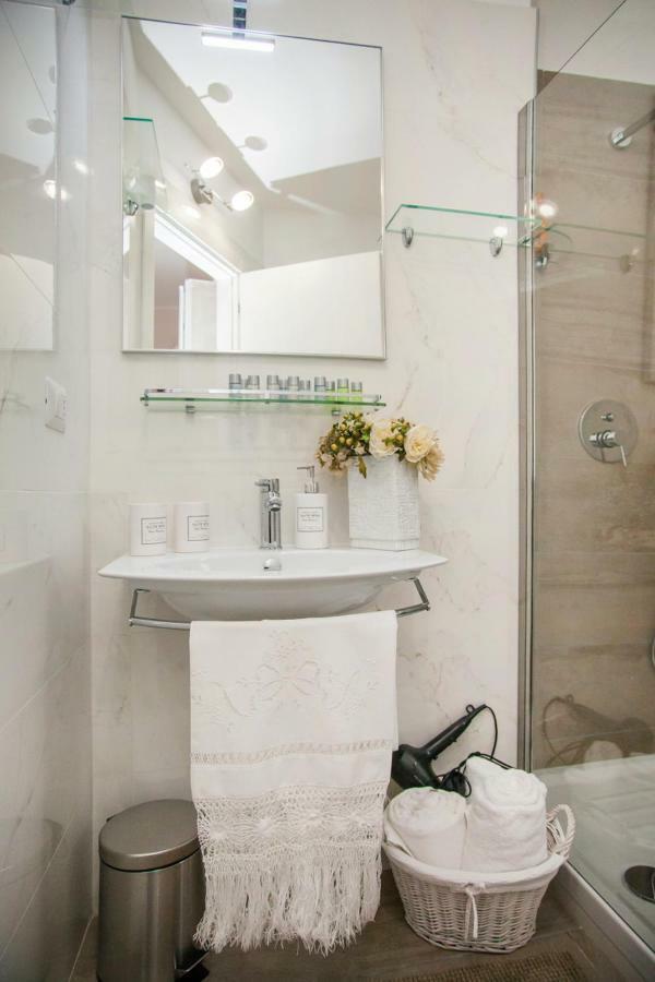 Cristel Apartment - 15 Min Da Milano Cormano Ngoại thất bức ảnh