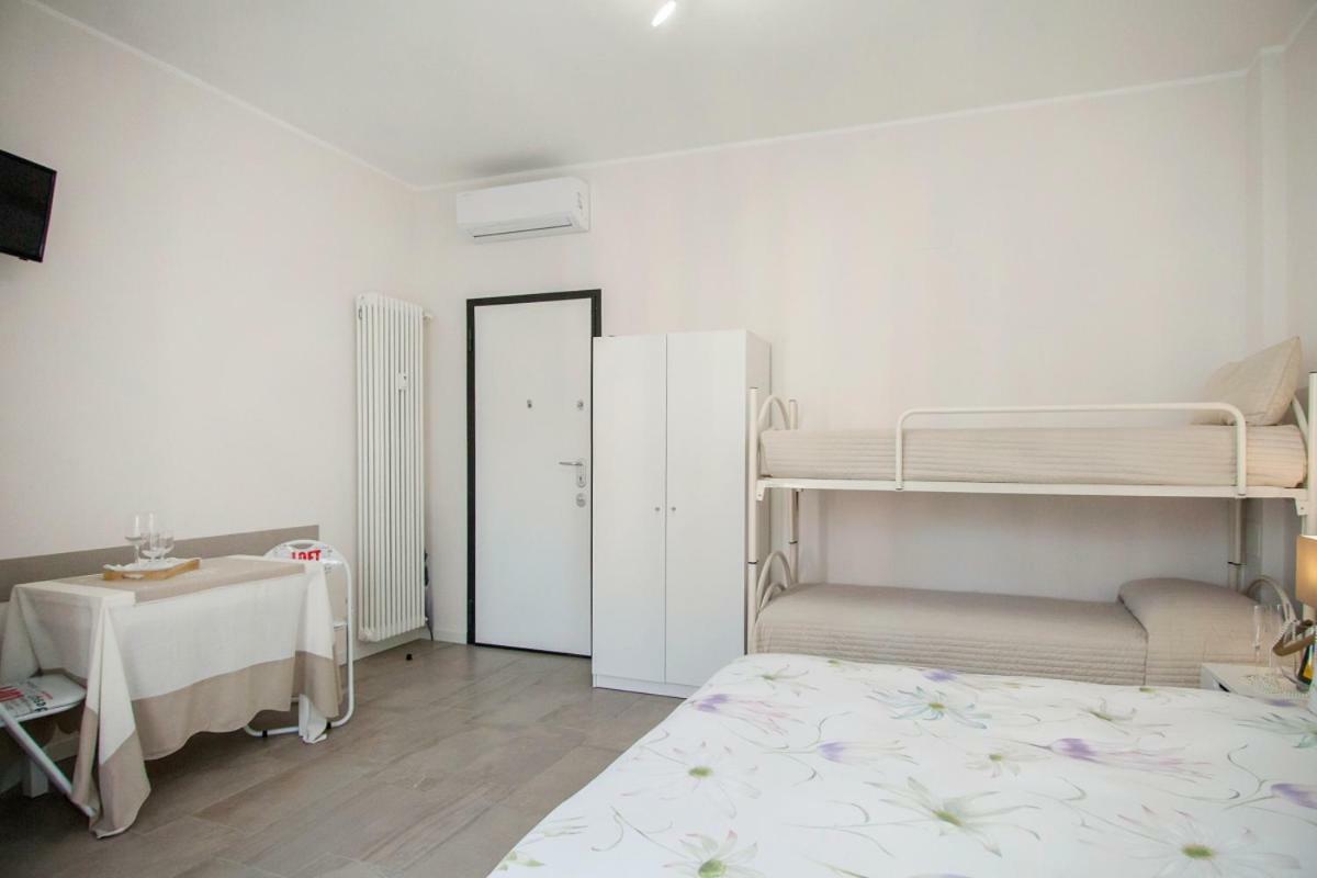 Cristel Apartment - 15 Min Da Milano Cormano Ngoại thất bức ảnh